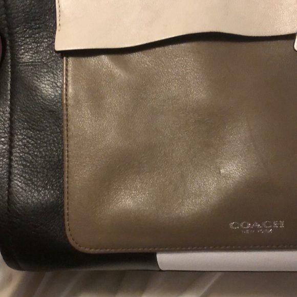 Coach multi color all leather purse - Picture 6 of 8